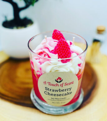 12oz Strawberry Cheesecake Dessert Candle